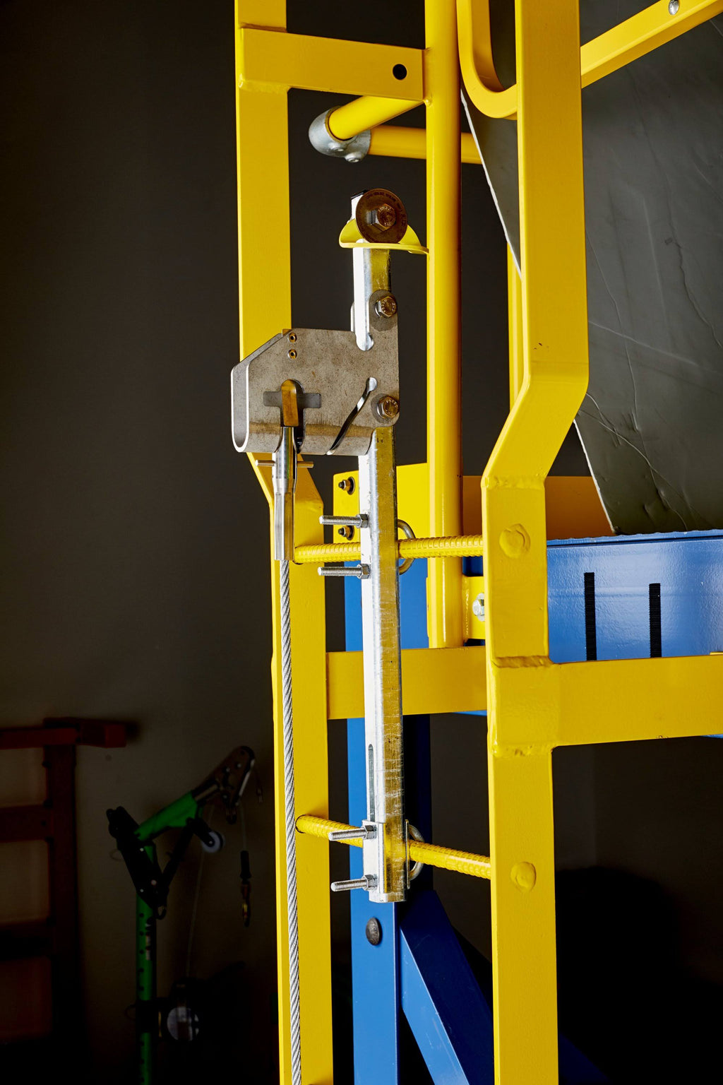 Galvanized Steel Cable Vertical Safety System 70ft N91385