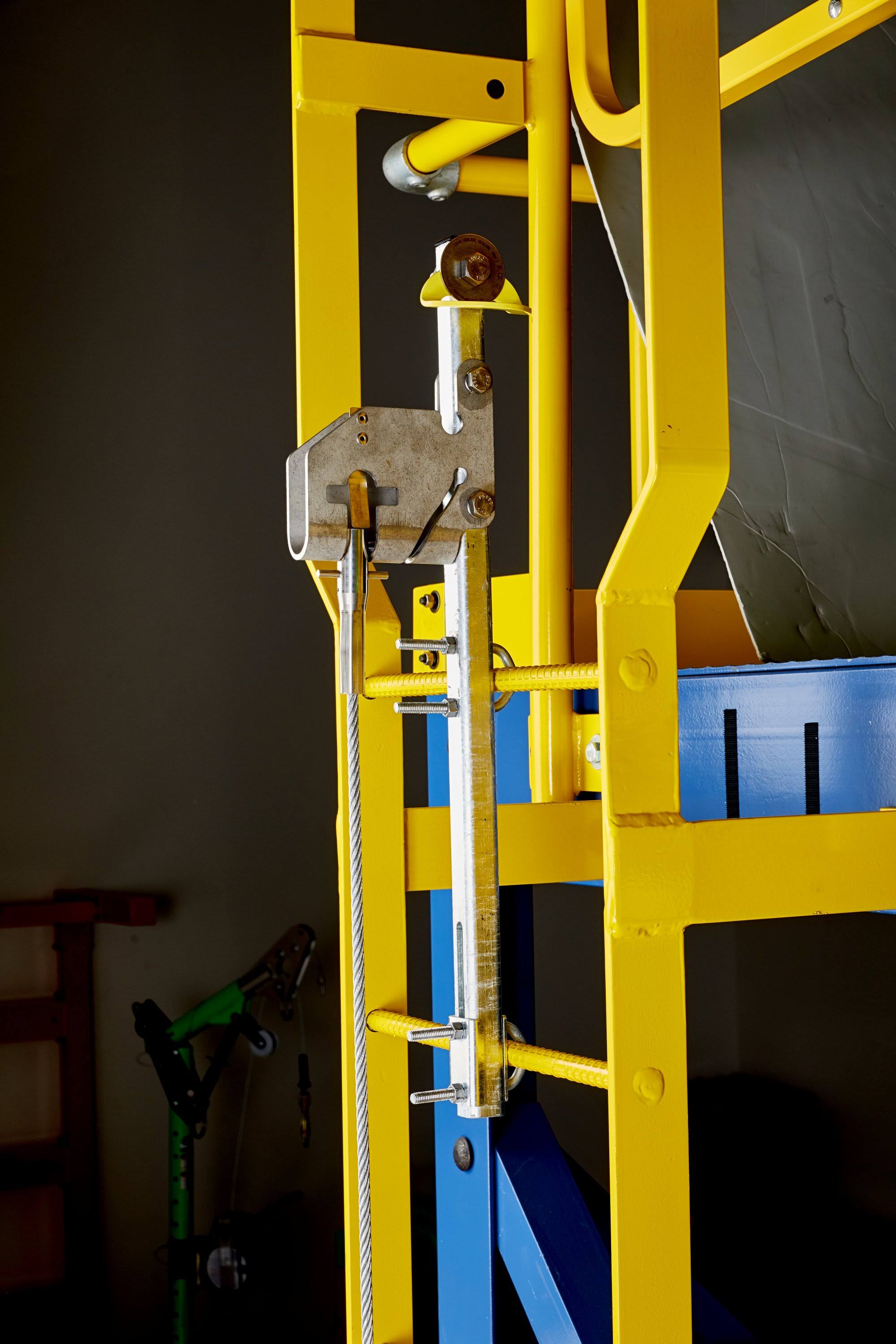 Galvanized Steel Cable Vertical Safety System 70ft N91385