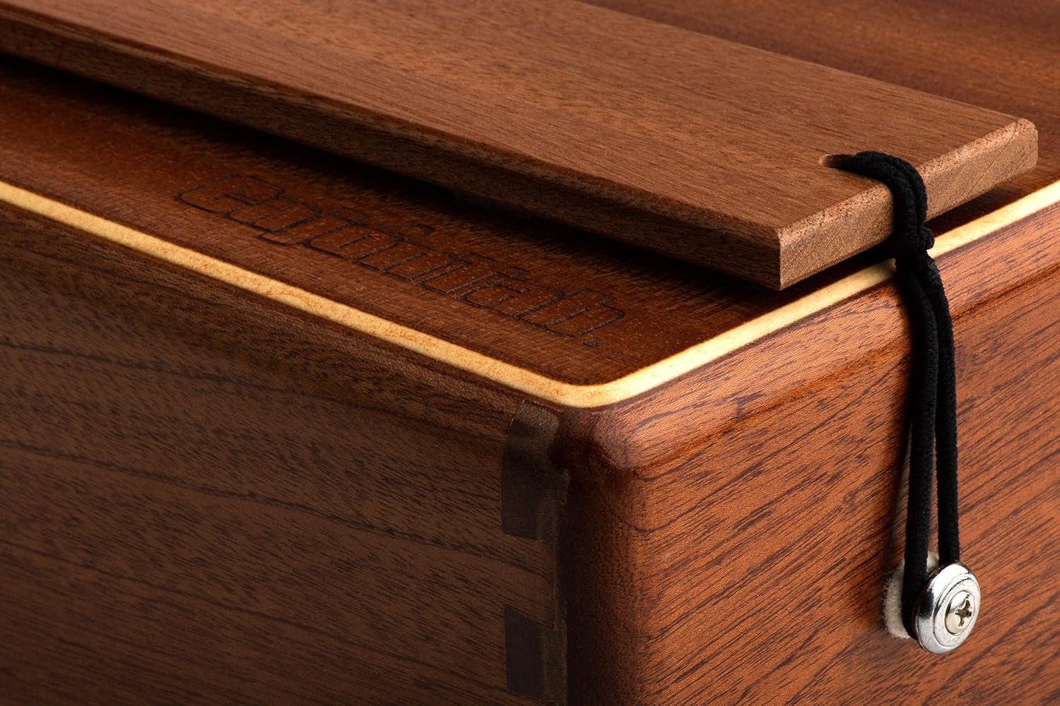 Mahogany Cajon S184