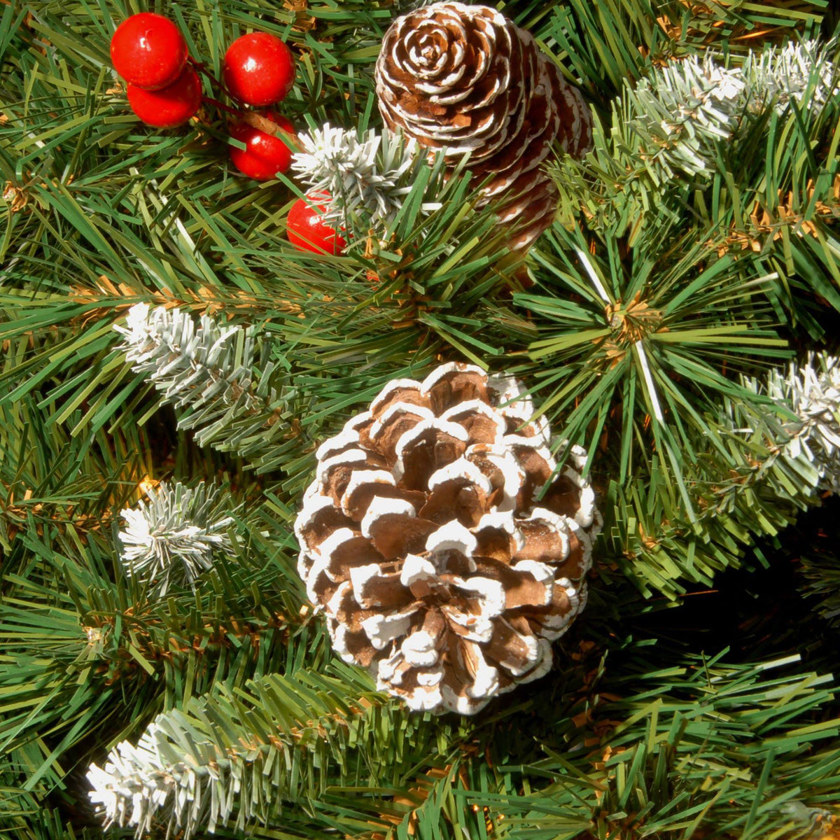 24" Unlit Frosted Berry Christmas Wreath D4852