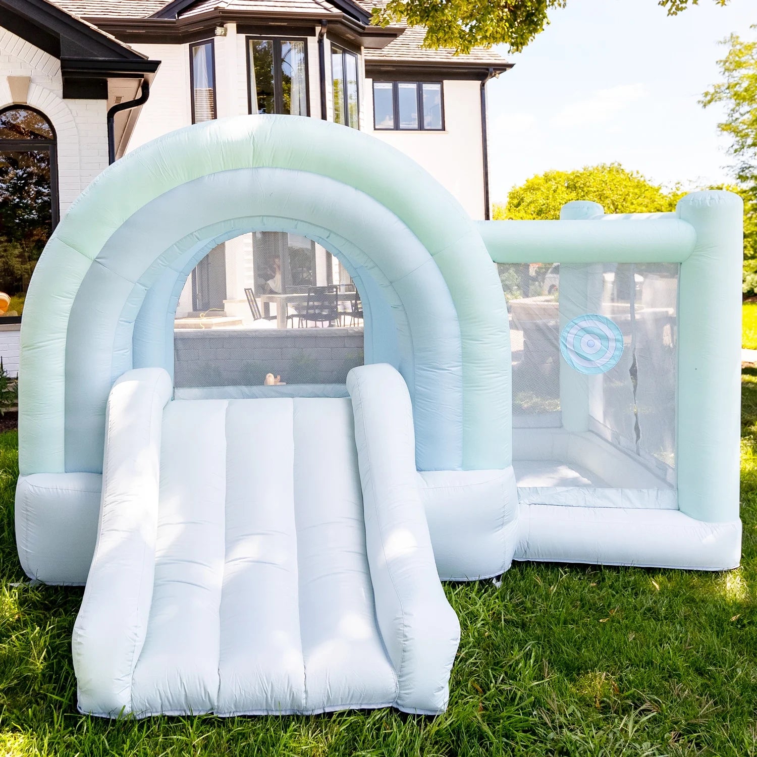 Mist Bounce House T13907