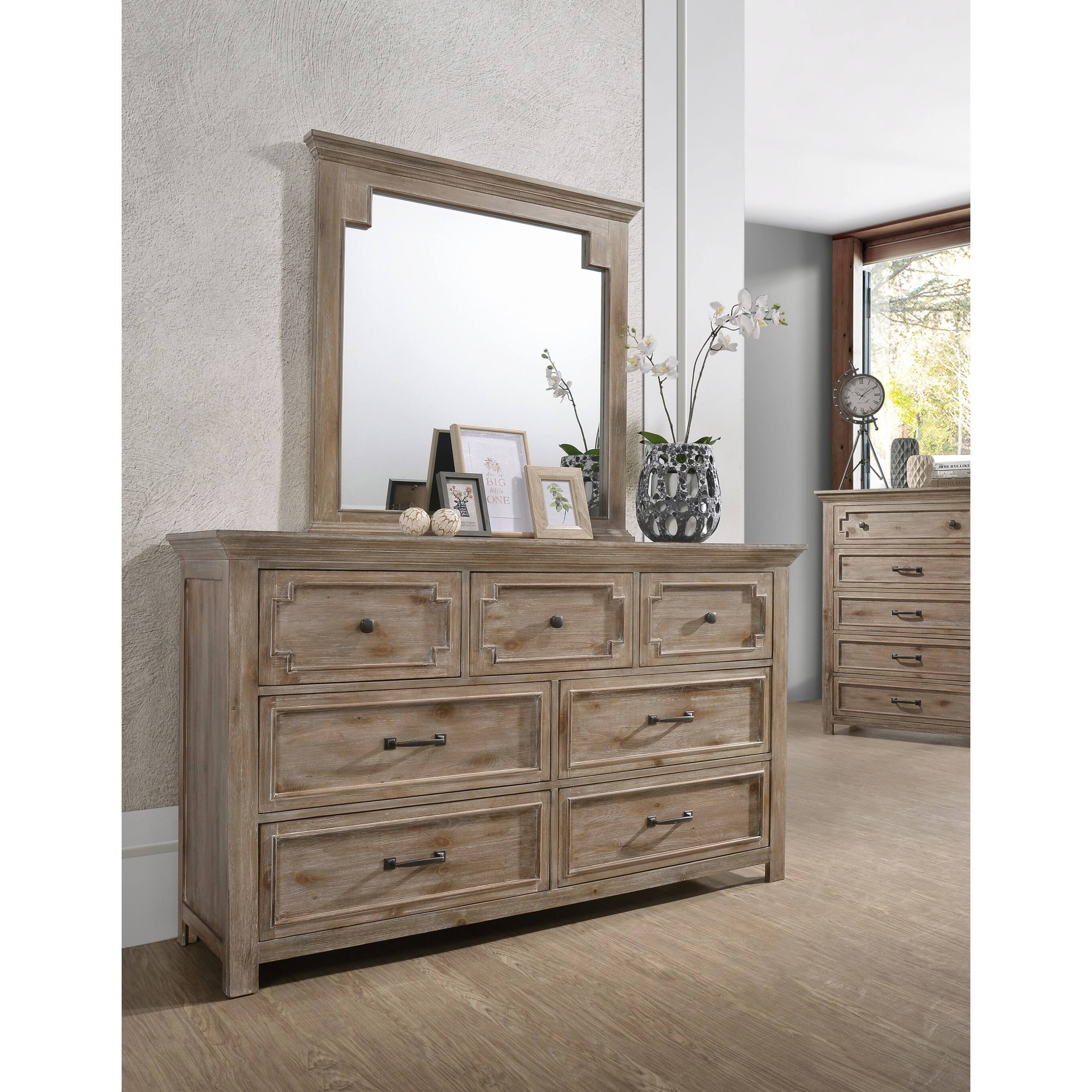 Sante Fe Chest P522