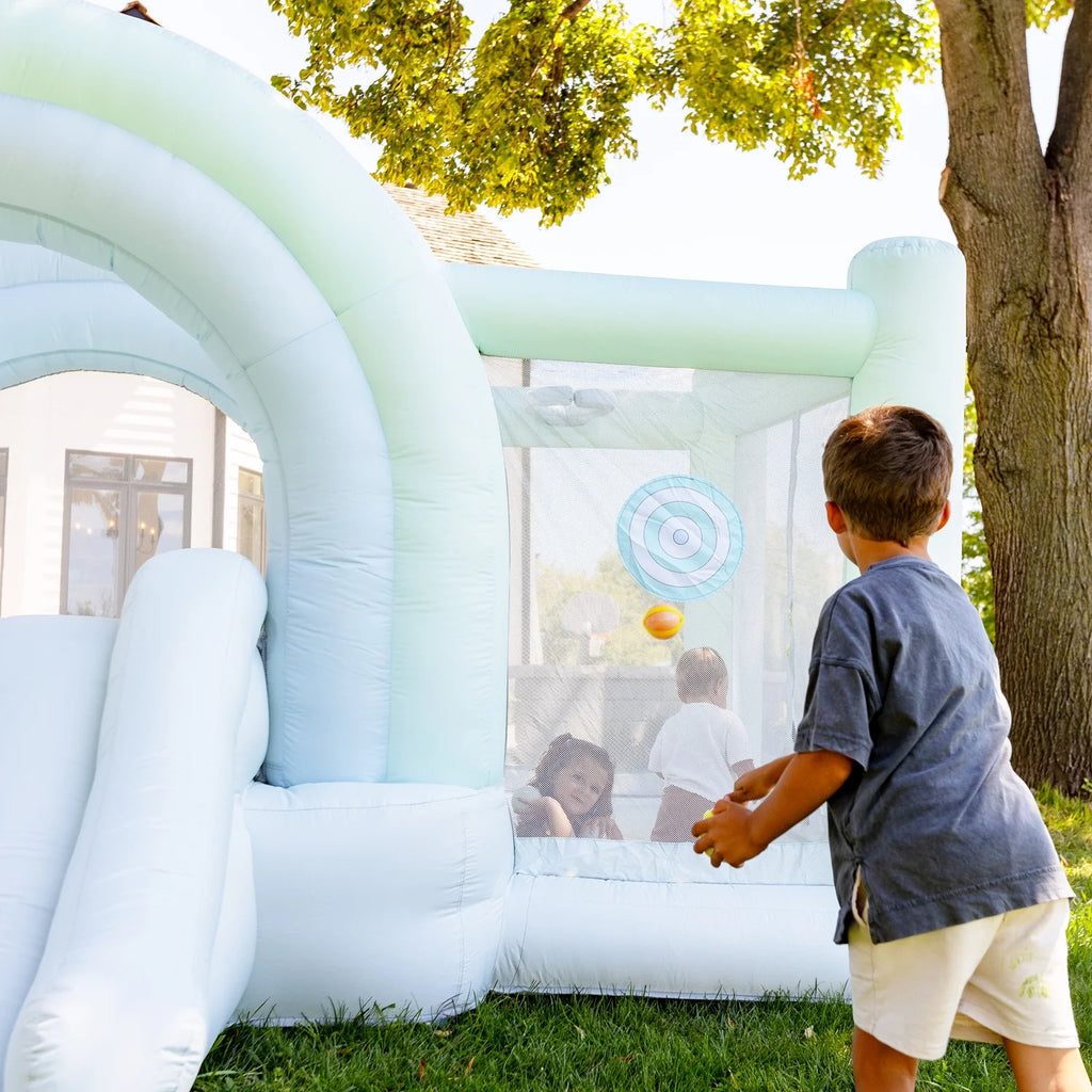Mist Bounce House T13907