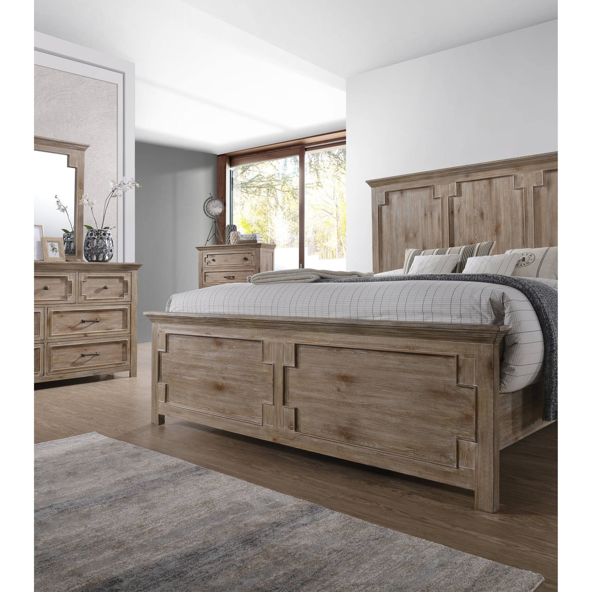 Sante Fe Chest P522