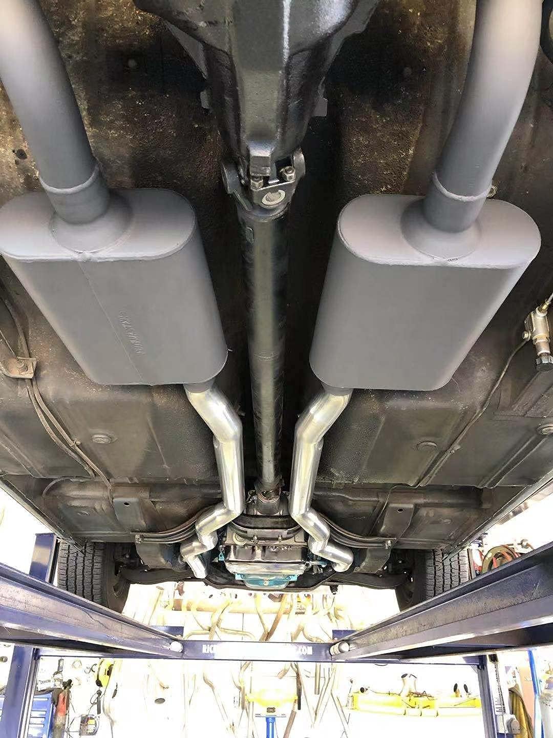 Dual Chamber 2.5 inch Inlet/Outlet Exhaust Muffler Pack of 2 M1749