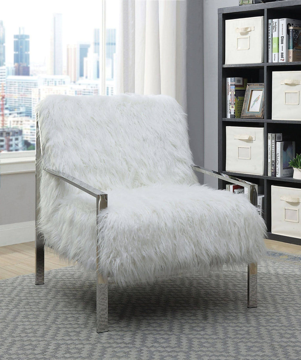 White Accent Chair P3382