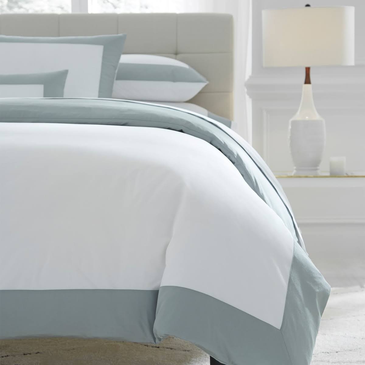 Full/Queen White Duvet Cover Z51269